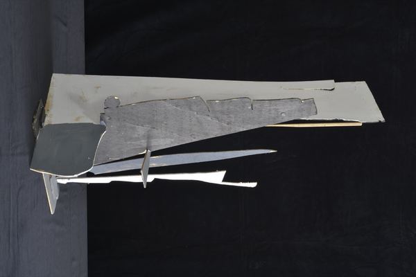 Vertical sail structure